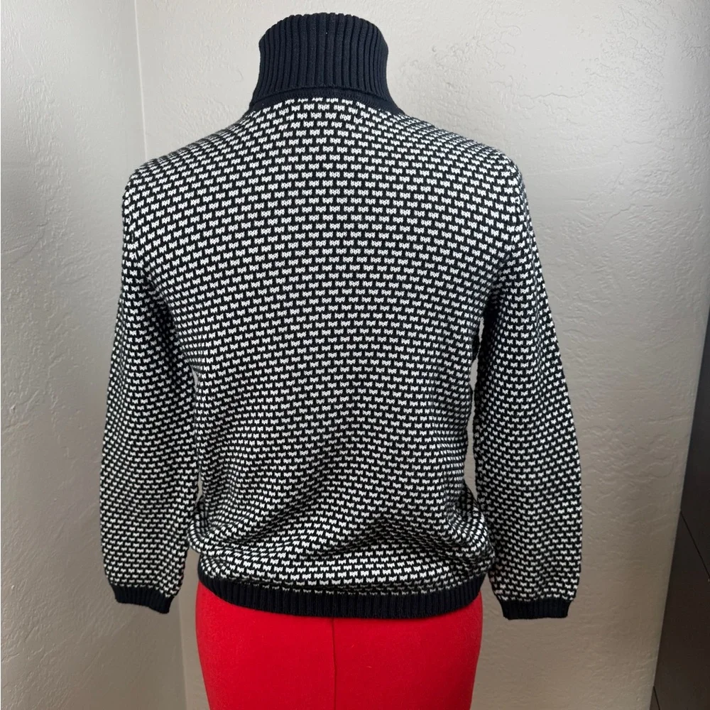 Karen Scott Black White 100% Cotton  Turtleneck Sweater Size Petite Medium